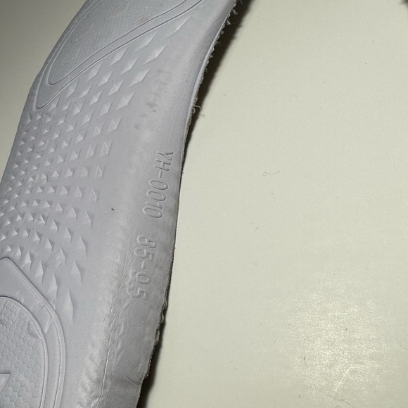 Yeezy Boost 350 V2 Lundmark Reflective - FV3254 - Picture 7 of 11